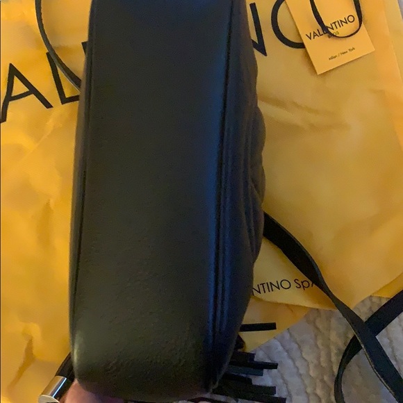 EUC Mario Valentino Mia Sauvage leather camera bag - Picture 3 of 6